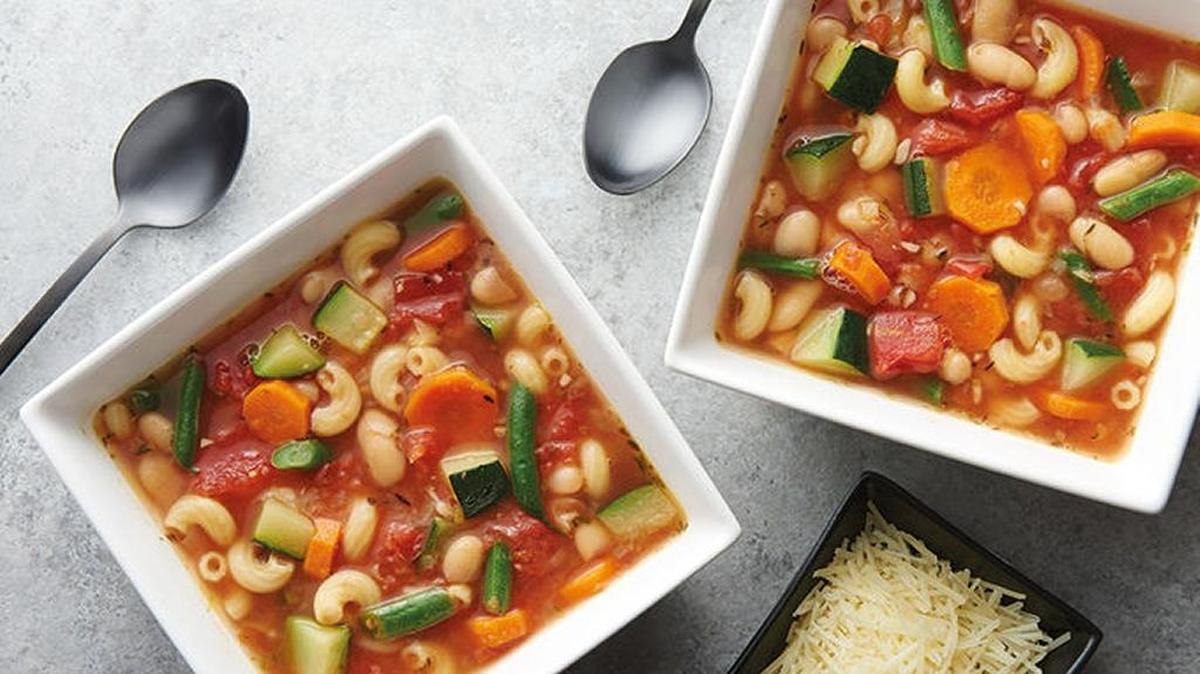 Summer minestrone soup