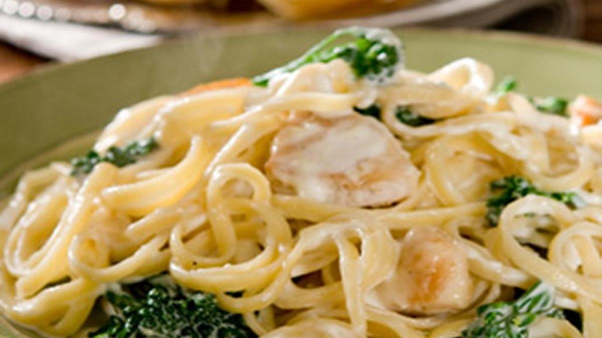 Greek Yogurt Chicken Broccoli Alfredo