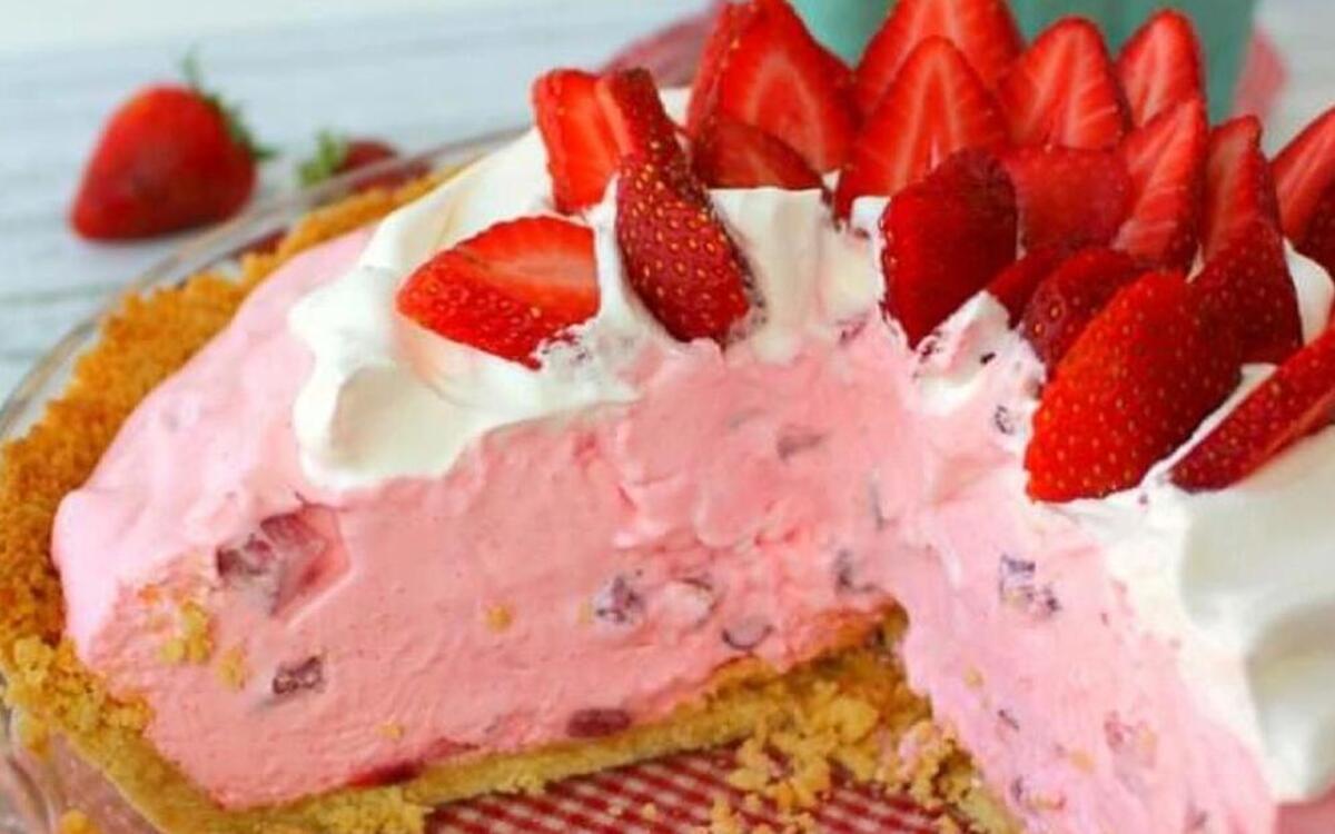 Creamy Strawberry Pie