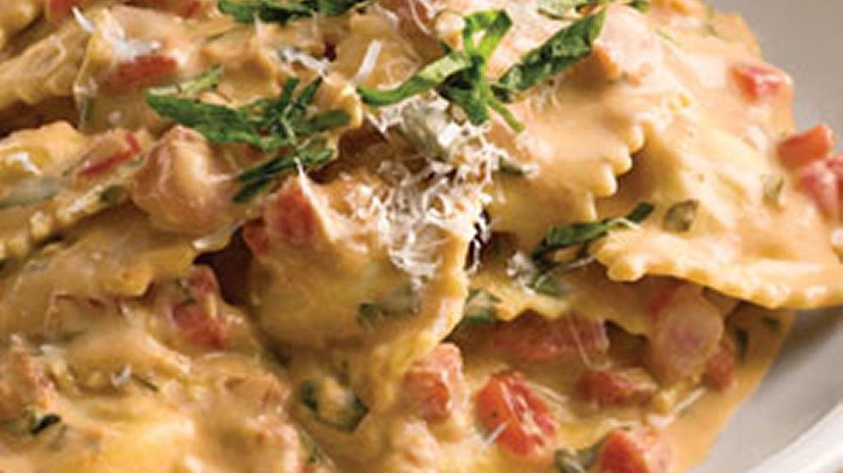 Tuscan Pasta With Tomato-Basil Cream