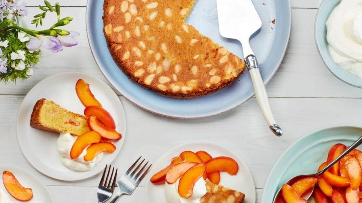 Almond-Apricot Food Processor Cake