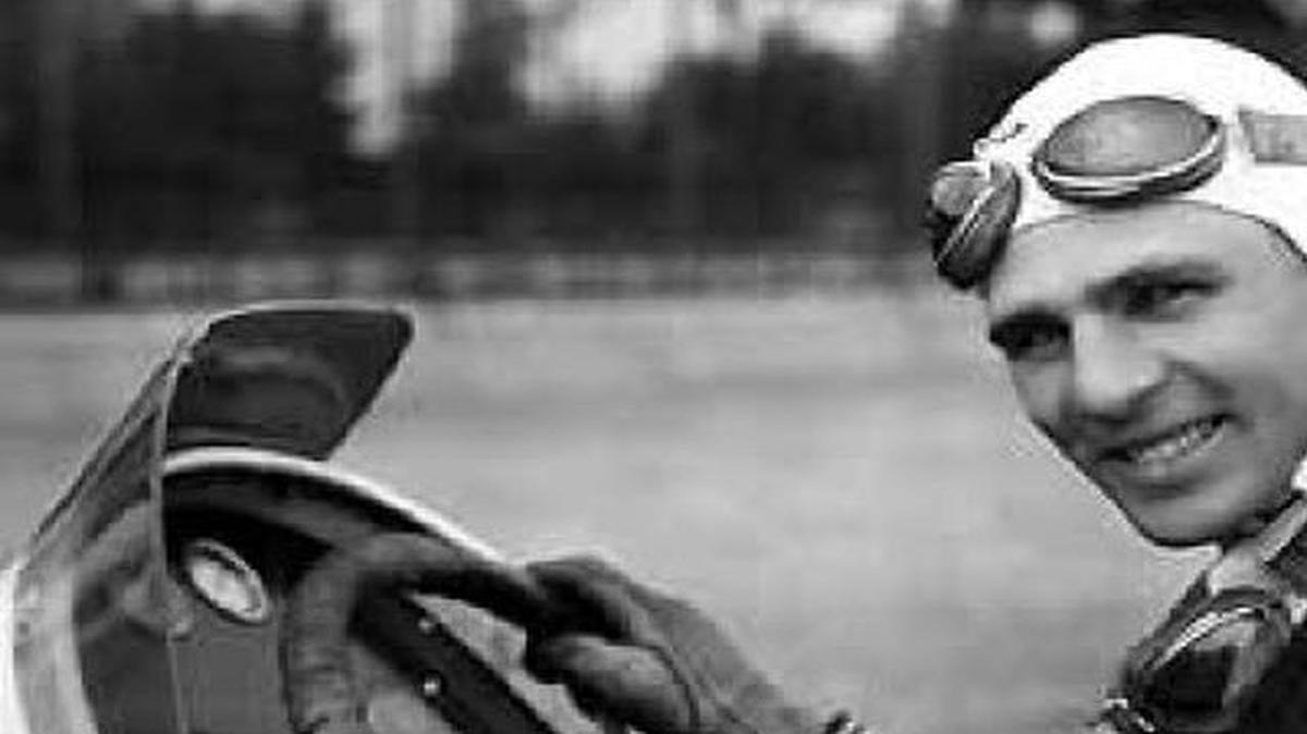 
Louis Meyer won his second of three Indianapolis 500 championships in 1933.
