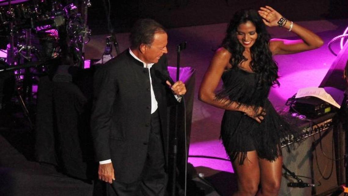 Julio Iglesias is still singing — and bringing down the house