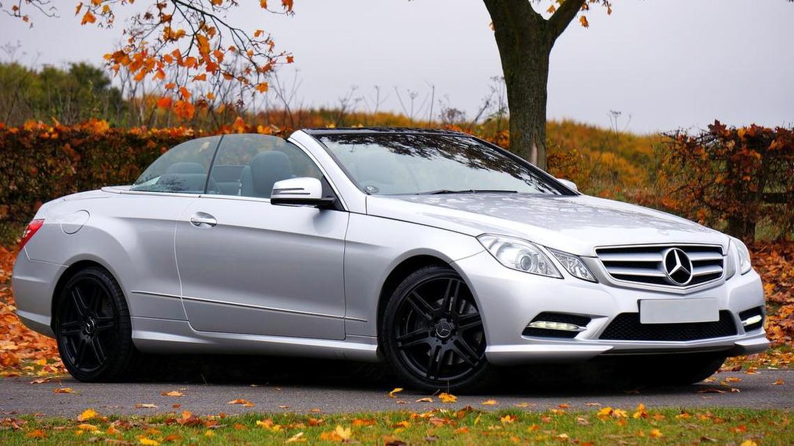 What car colors are most popular in the United States?