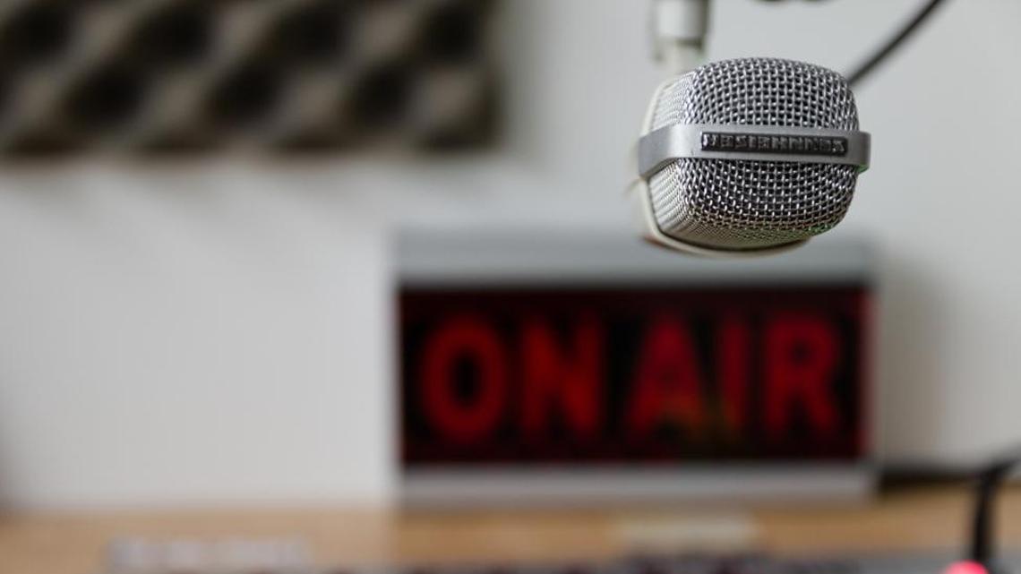 What happened to KMOX radio voice Ralph Graczak?