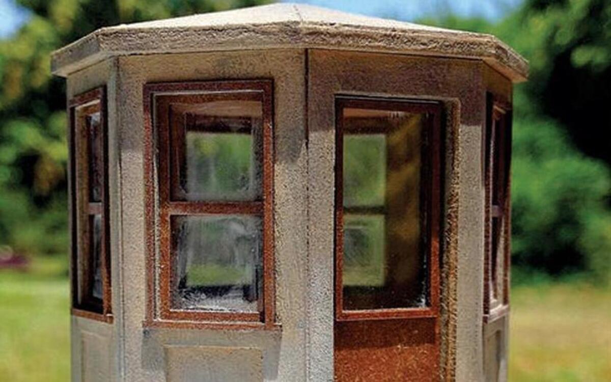 This full-scale model shows what the telephone huts look like.