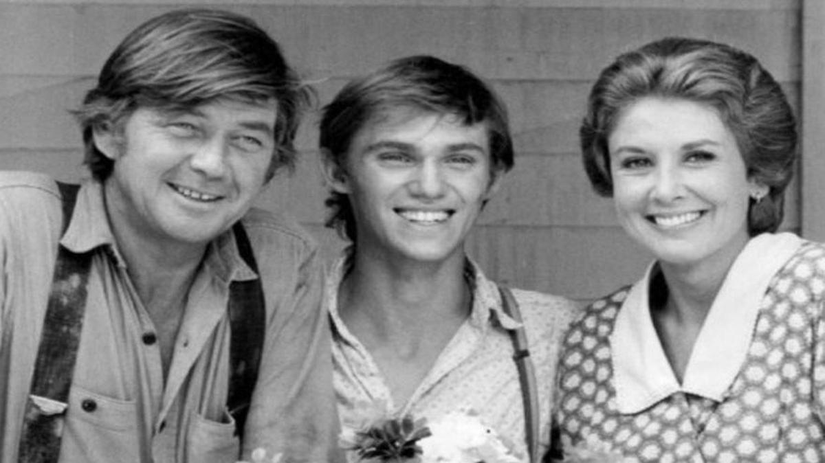 Walph Waite, Richard Thomas and Michael Learned as John Walton, John-Boy Walton and Olivia Walton starred in TV’s “The Waltons.”