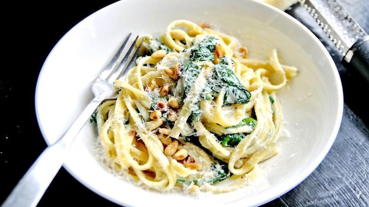 Creamed Spinach Pasta