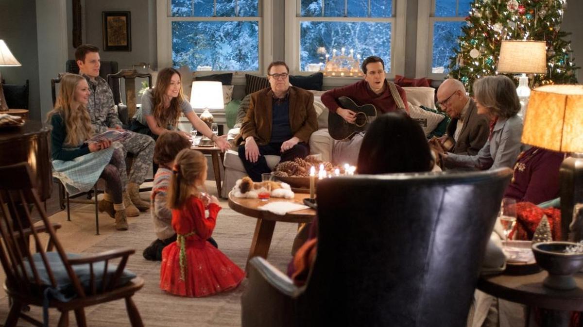 
From left: Amanda Seyfried, Jake Lacy, Olivia Wilde, Maxwell Simkins, Blake Baumgartner, John Goodman, Ed Helms, Alan Arkin, Diane Keaton and Alex Borstein (back to camera) in “Love the Coopers.”
