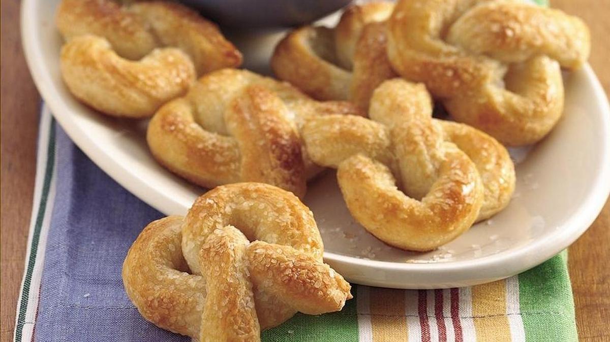 Mini Soft Pretzels and Dip