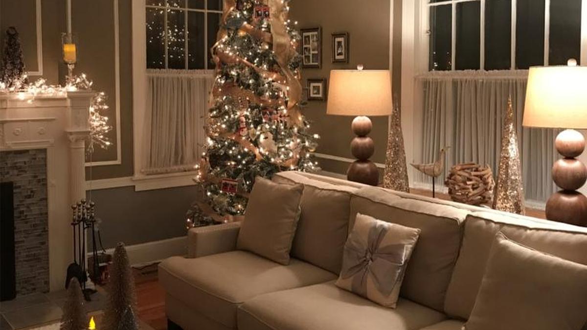 The Holiday Candlelight House Tour will take place rain or shine.