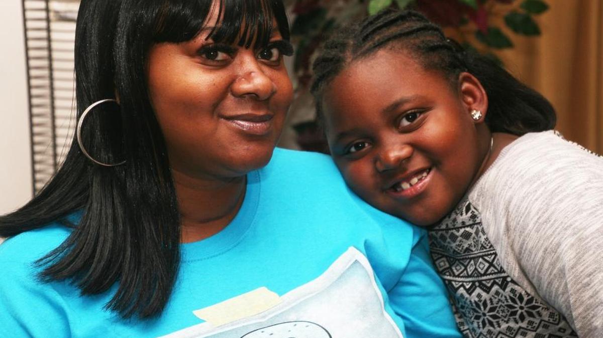 Arriel Rodgers, of Fairview Heights, lost her right arm and both legs in a car accident in March. She is hoping to get prosthetics so she will be able to provide a good life for daughter Ryla, 7.