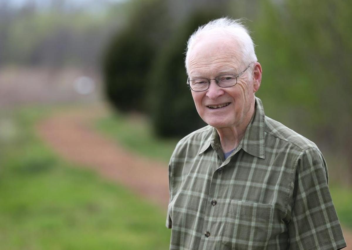 Rich Keating, a research associate at Missouri Botanical Garden and retired SIUE biology professor, has written a comprehensive guidebook on Pere Marquette State Park near Grafton.