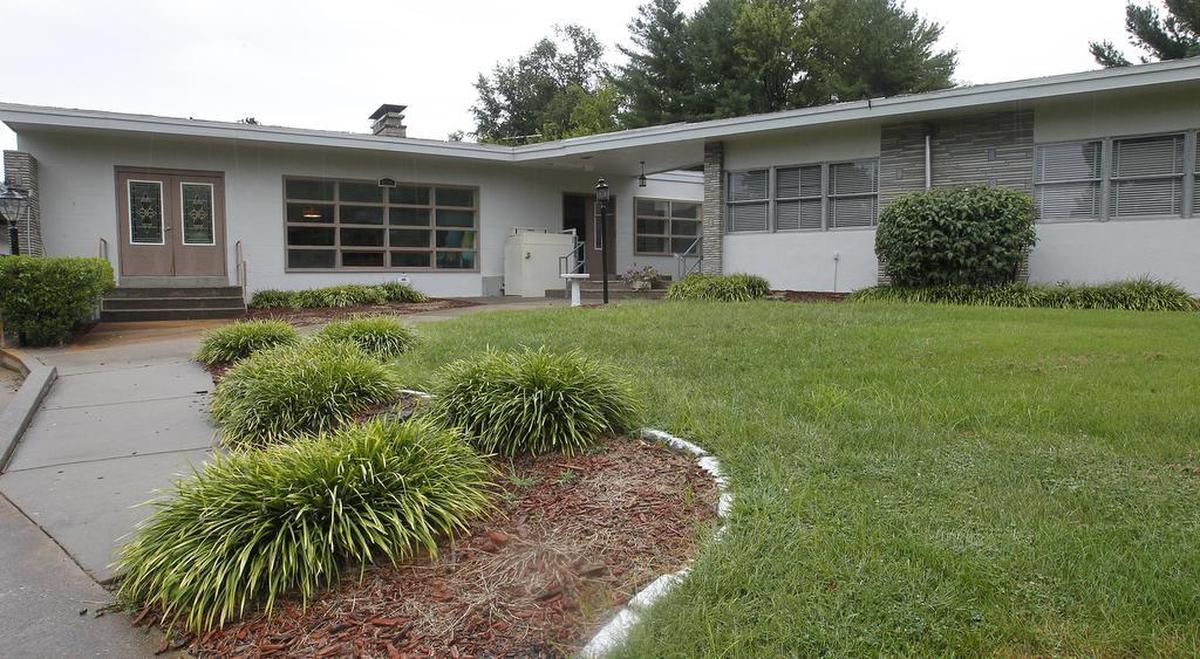 Belleville Historical Society is raising money to turn the Blazier House at 8501 W. Main St. into the Midcentury Modern Architecture Museum featuring Charles E. King.