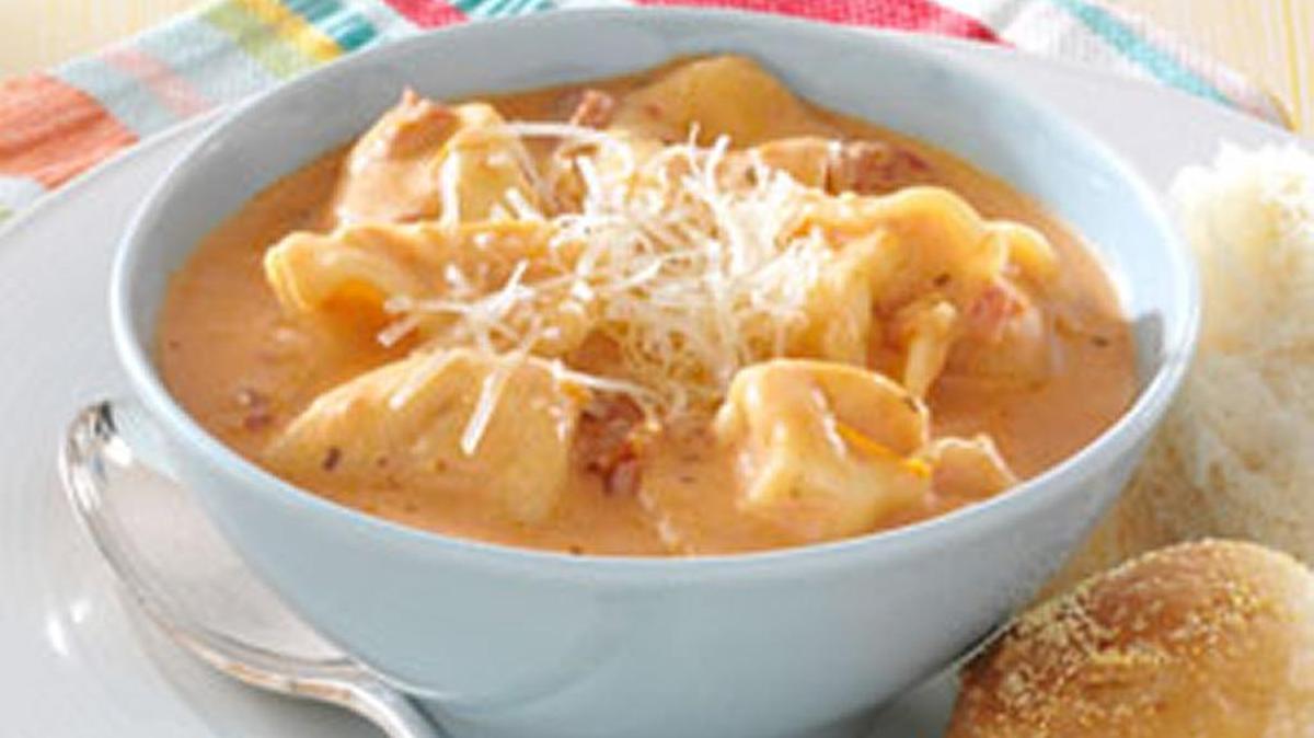 Tomato Tortellini Soup