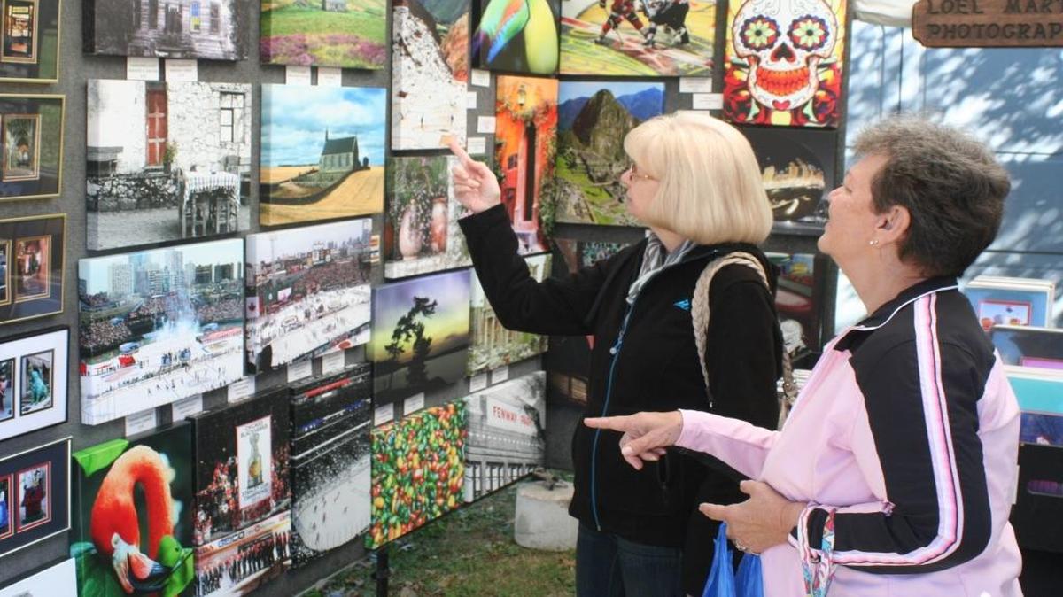 Artists are needed for Art in the Park which will take place October 14-15 at Lindendale Park, Highland.