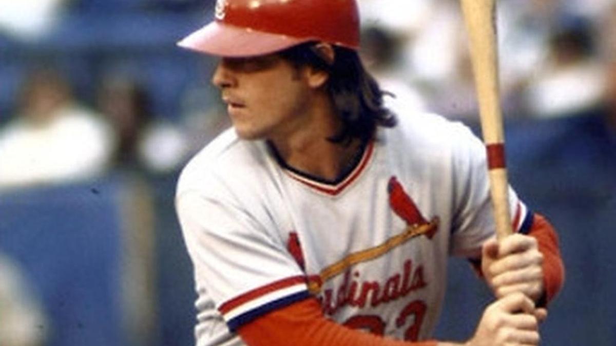 
Ted Simmons was a pure line drive hitter from both sides of the plate.
