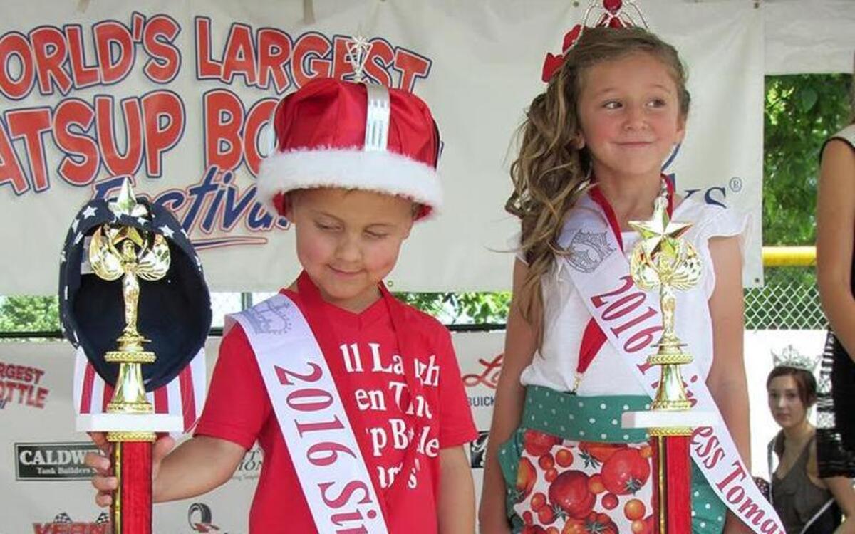 The winners of the 2016 Little Princess Tomato & Little Sir Catsup: Lucas Frey, age 4, of Highland, Illinois and Remi Sapp, age 6, of Granite City.