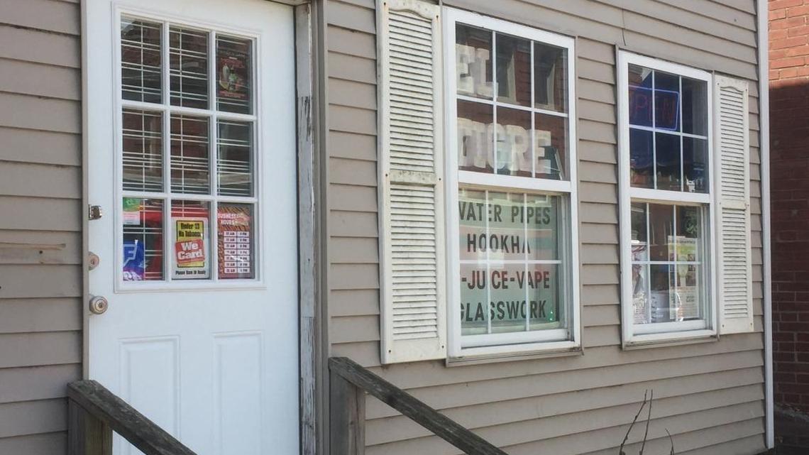 Exterior of the El Tigre shop in downtown Edwardsville