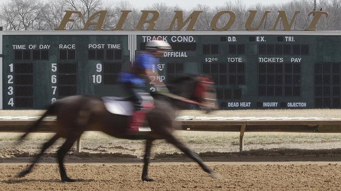 Horse tracks trot out an old nag to get cash from Illinois lawmakers