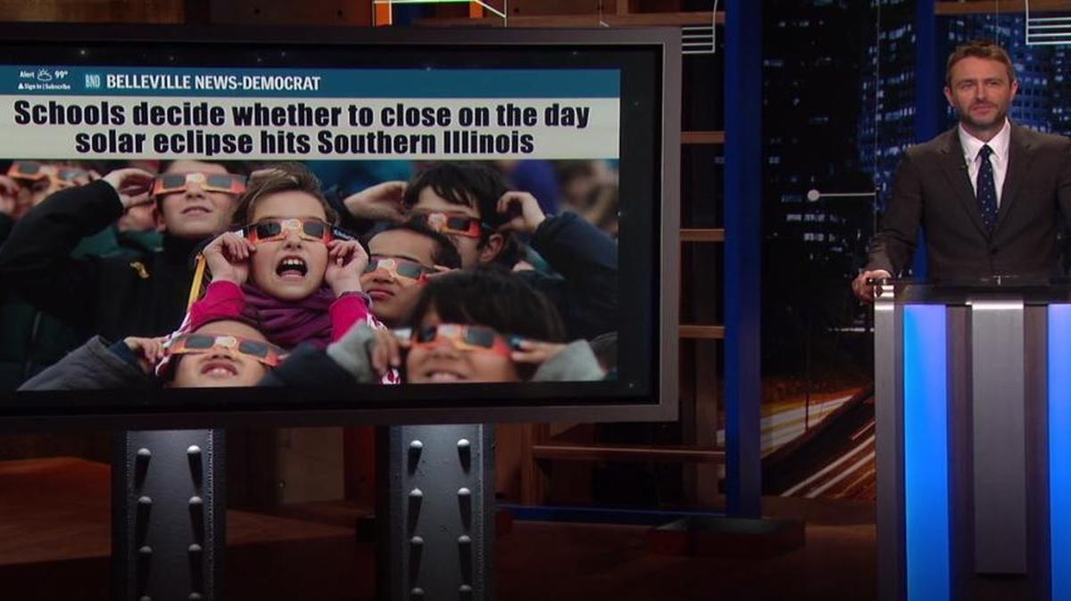Chris Hardwick, host of Comedy Central show @midnight, pokes fun at Edwardsville schools for canceling class on eclipse day.