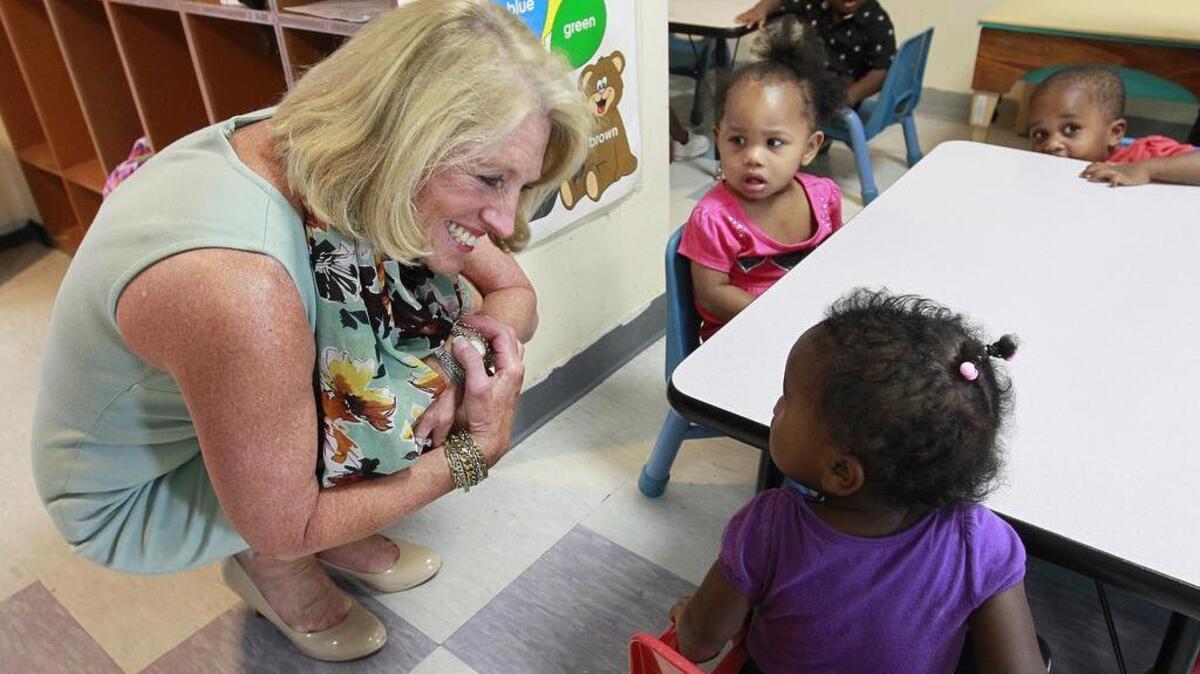 Comptroller visits Lessie Bates Davis House | Belleville News-Democrat