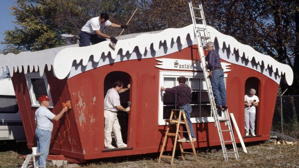 
Members of the Belleville Optimist Club on Oct. 21, 1994, renovated the Santa House after they took it over from the Belleville Chamber of Commerce.
