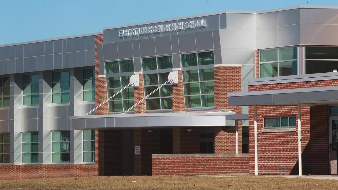 East St. Louis Senior High School all-clear after bomb threat closed school Friday