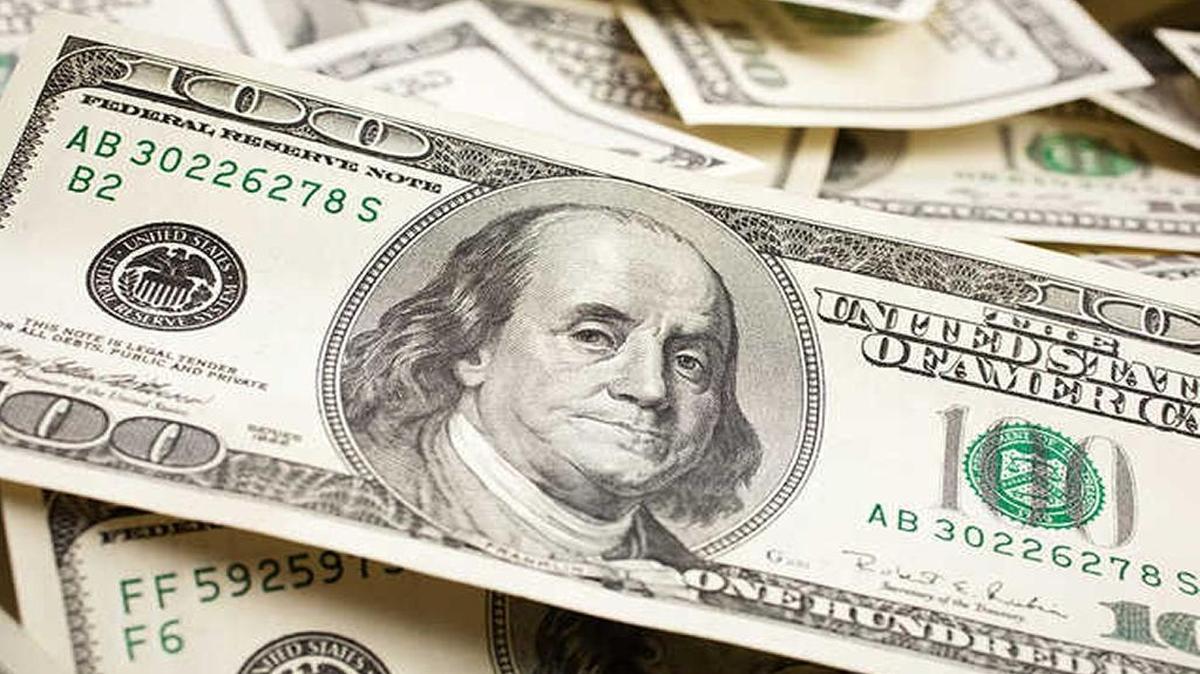 Fort Worth’s new school district leader is making $335,000 as a base salary, with options for bonuses up to $25,000. How do salaries for top leaders in other Texas school districts compare?