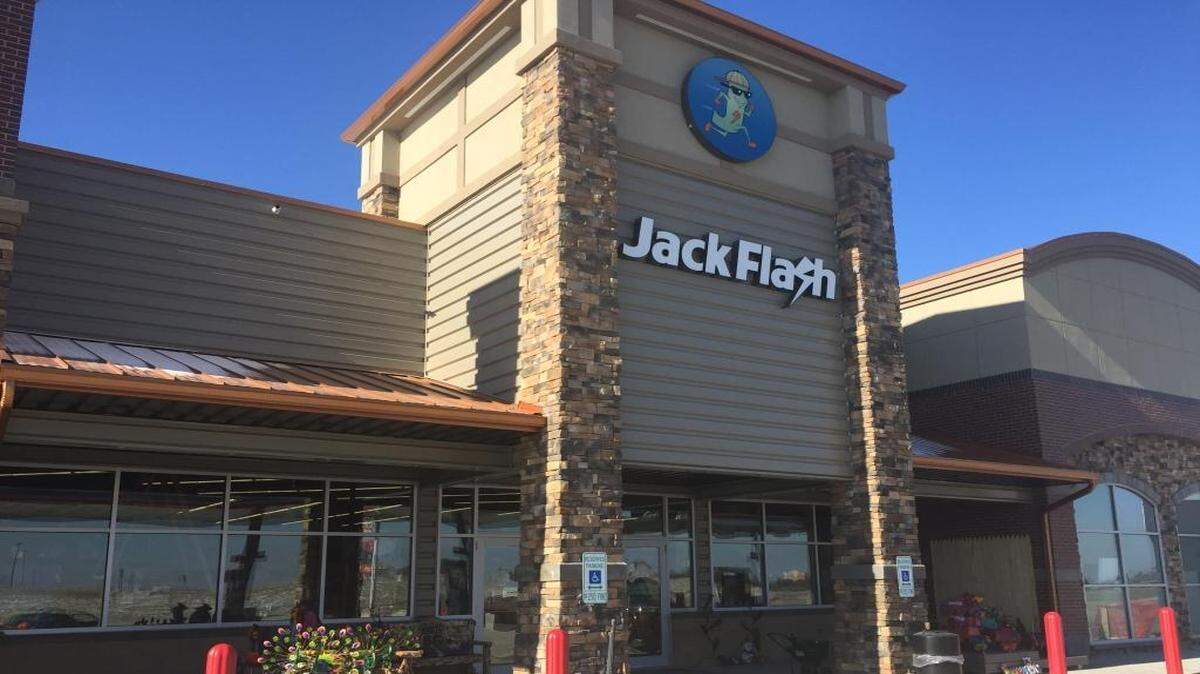 This is a photo of a Jack Flash convenience store that is similar to a Jack Flash store planned to be built next to the Hofbräuhaus under construction off Illinois 15 in Belleville. The owners of Jack Flash are seeking permission to offer video gaming inside the store.