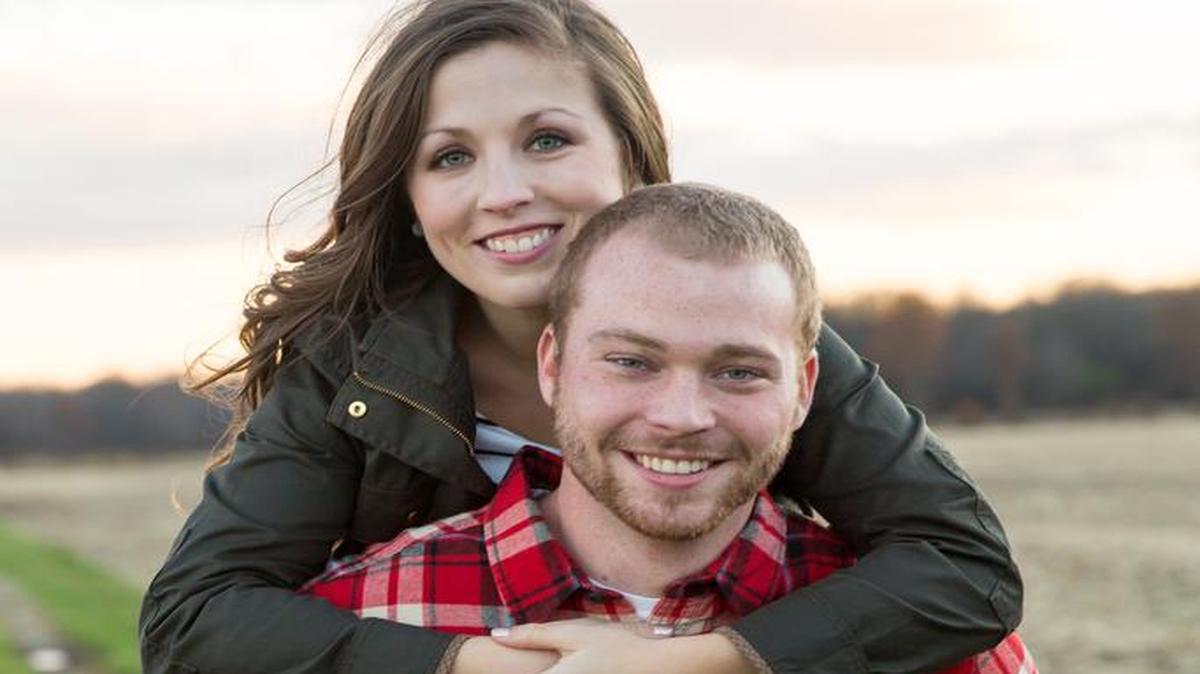 Amy Marie Dickerson and Travis Joseph Knebel are engaged.