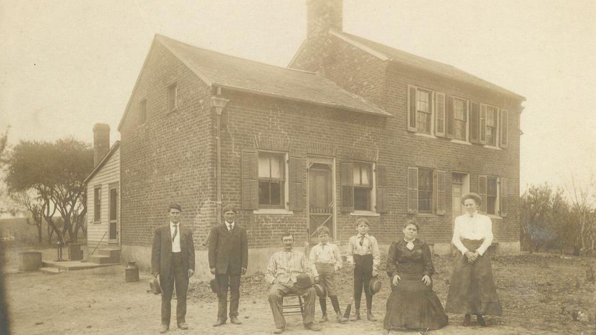 Pictured are Christ, Bruno, Simon, Fremont, Robert, Anna, and Hermenia Bargetzi in 1910.