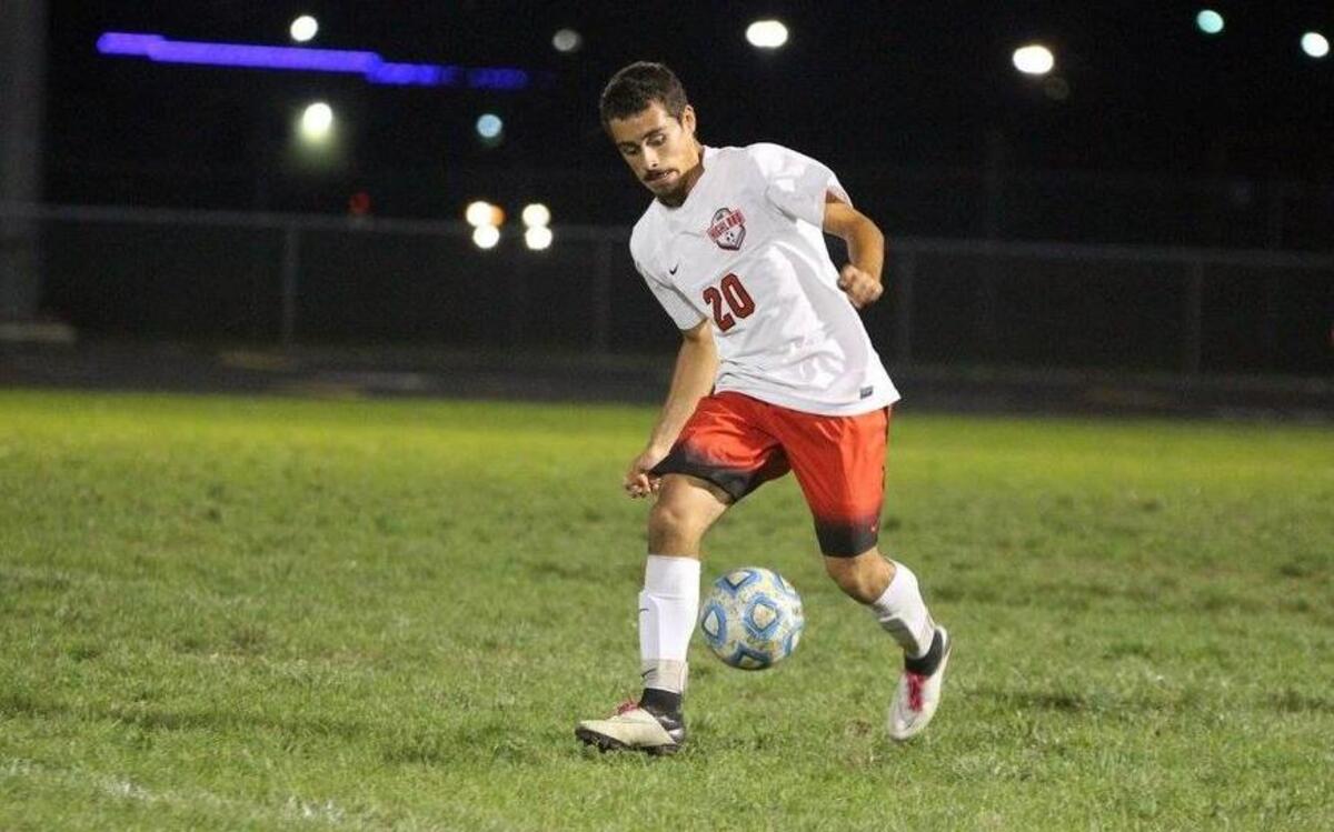 Highland junior forward Evan Herman netted the game-winning goal with 6:33 remaining to lift the Bulldogs to a 2-1 victory over Jerseyville Tuesday night in the semifinal of the Class 2A Jacksonville Regional.Herman went on and scored Highland’s goal in a 2-1 loss in double overtime to Jacksonville and finished with a team-leading 15 goals.