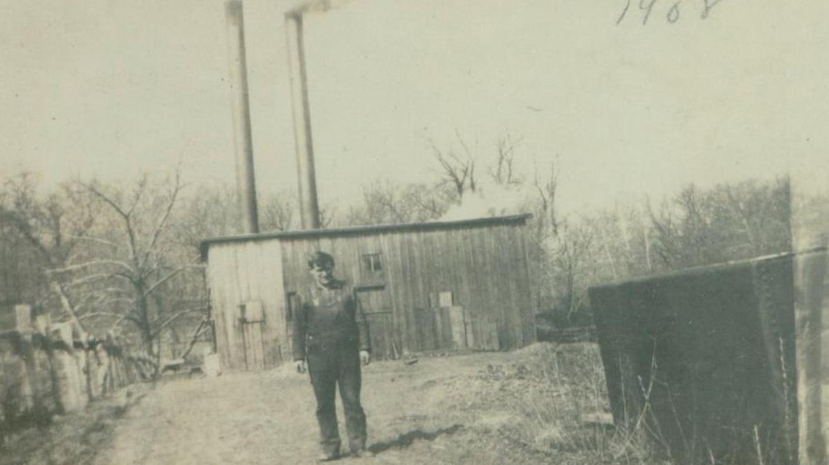 
Bruno Bargetzi in front of the Brewery & Milk Factory water plant in 1908.
