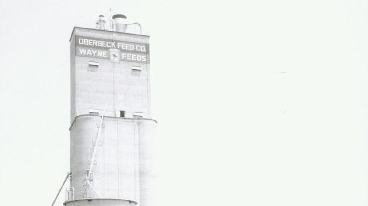 
The new elevator finished was in 1959. Photo from the Roland Harris collection.

