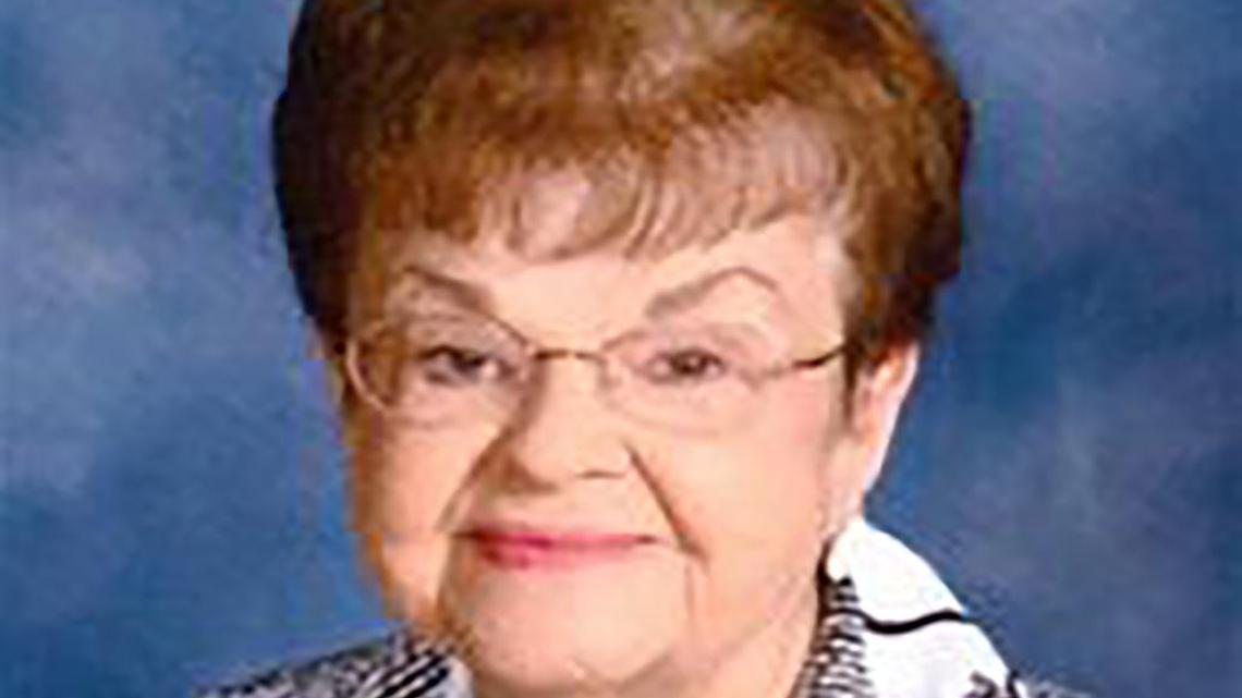 Gloria Henschen, 84
