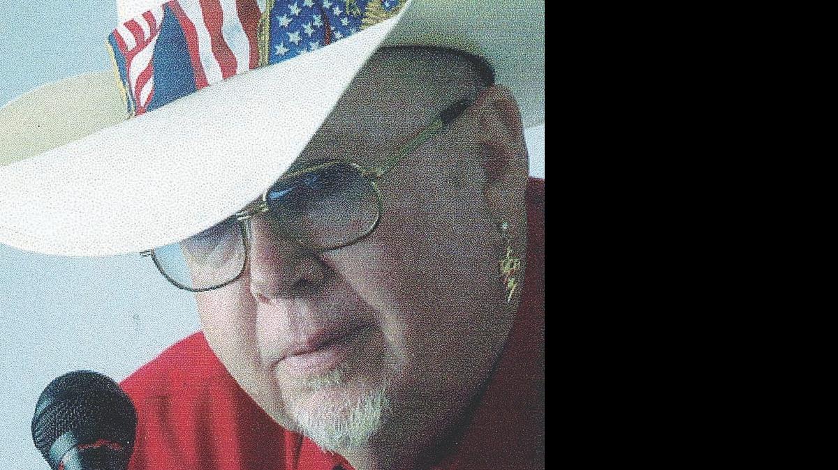 
John Eugene “Johnny” Hurst, 76, of Alhambra died on Tuesday, June 9, 2015 at Des Peres Hospital in Des Peres, Mo.
