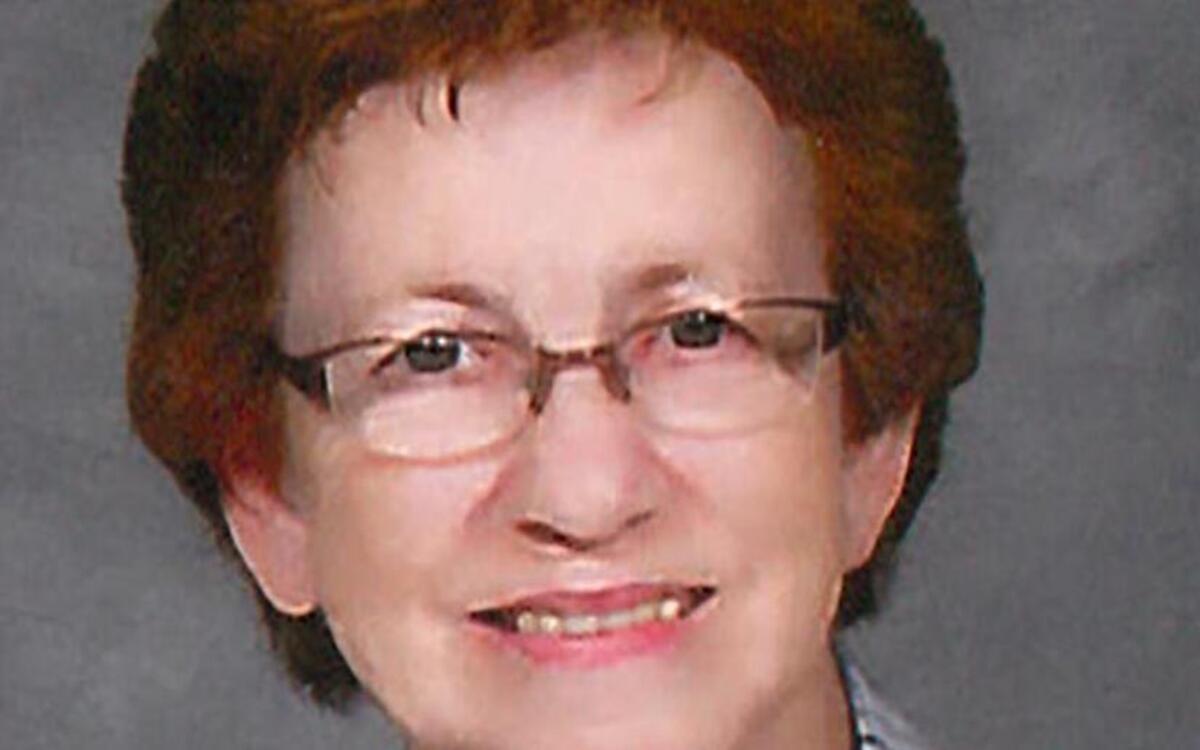 
Mary “Lorraine” Huelskamp, 82, of Breese died Saturday, July 18, 2015 at her home surrounded by her family.

