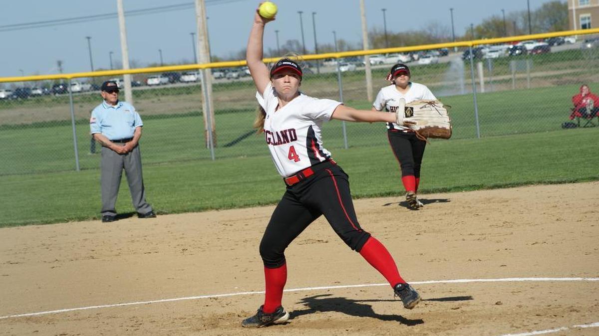 Highland sophomore Kirsten Plocher threw a complete-game gem to lead the Bulldogs to a key 3-1 conference victory over visiting Waterloo Friday at HHS.
