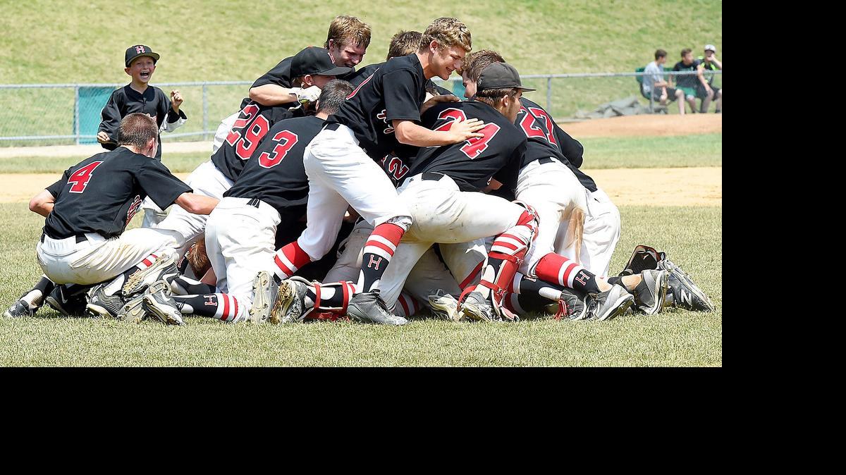 
Highland's Bulldogs celebrate after winning the state title.
