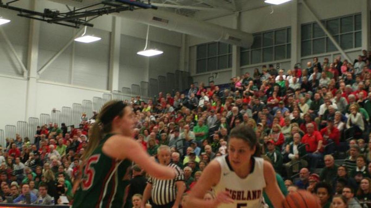 Amanda Ponce drives to the basket in the Super-Sectional game Monday at the University of Illinois Springfield.
