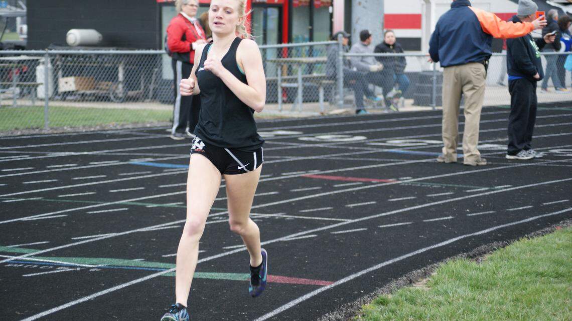 Hengehold captures gold in 3,200 at Freeburg invite