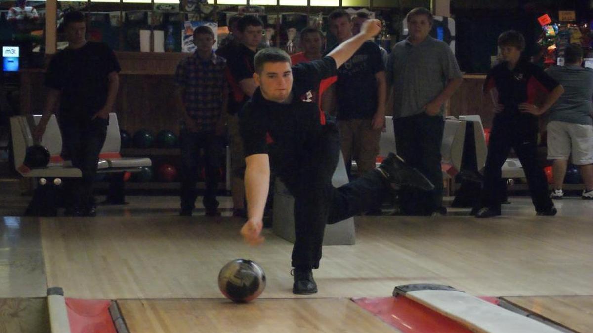 Highland senior bowler Devon Frank fired a career-high 289 game, which tied for the sixth highest individual game in school history, on Wednesday at a quadrangle match at Bowl Haven Lanes in Alton. The huge game helped Frank finish with a team-high series of 707.