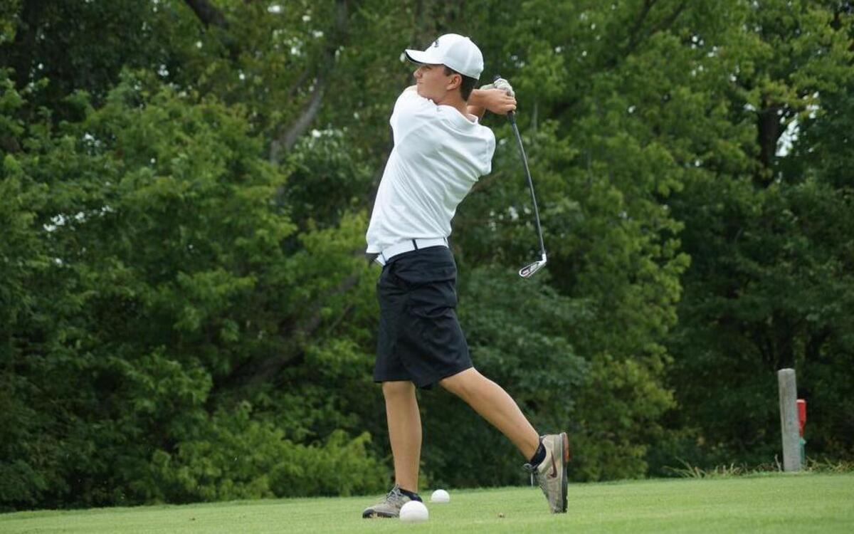 Highland senior Connor Pinsker shot an awesome round of 1-over-par 37 to win match medalist honors and help the Bulldogs win a triangular match over Waterloo and Triad Wednesday, Sept. 27 at Highland Country Club. HHS finished the regular season a perfect 21-0 in head-to-head matches.