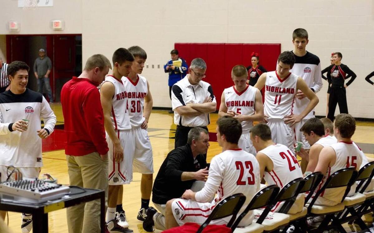 Former longtime Highland High School basketball coach Matt Elledge coaches the boys to a 70-61 win over Jerseyville on March 2 in the semifinal of the Class 3A Triad Regional. It would be Elledge’s final victory of his illustrious coaching career which spanned 24 years as he recently retired in order to spend more time with his family.