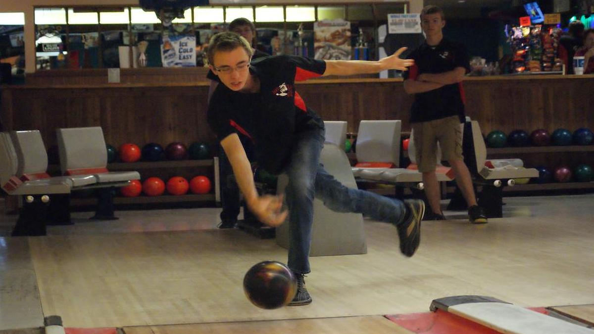 Highland junior Brandon Munie bowled a six-game series of 1,272 (212 average), which was good enought for a third-place individual finish to help the Bulldogs take second place as a team at the Alton Invitational Bowling Tournament Dec. 22 at Airport Plaza Bowl in Alton.