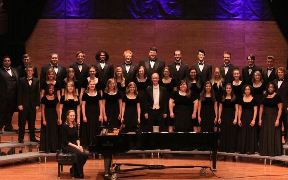 The Greenville College Choir will perform a concert at 4 p.m. on Sunday, Nov. 13 at St. Paul Catholic Church, 1412 9 th St. in Highland.
