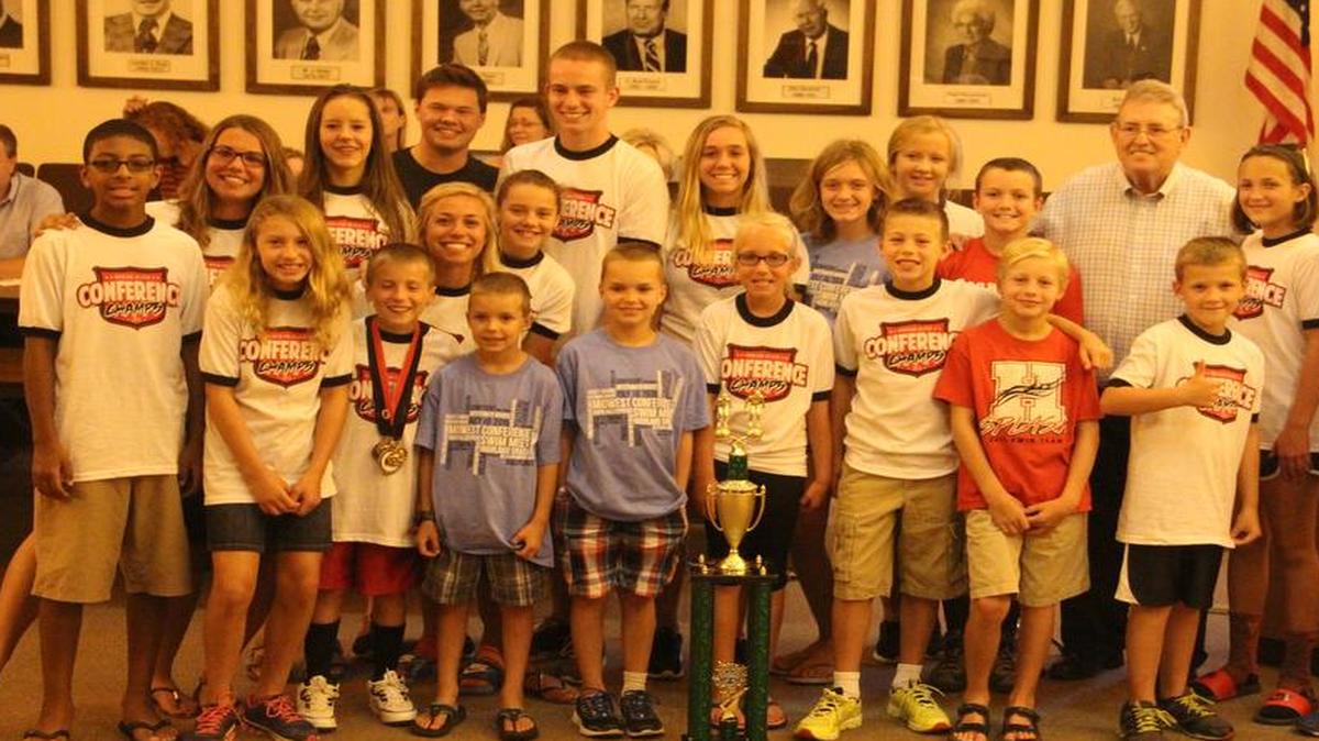 
Mayor Joe Michaelis congratulated members of the Highland Splash on their recent first-place finish in the Midwest Swim Conference during Monday’s City Council meeting.

