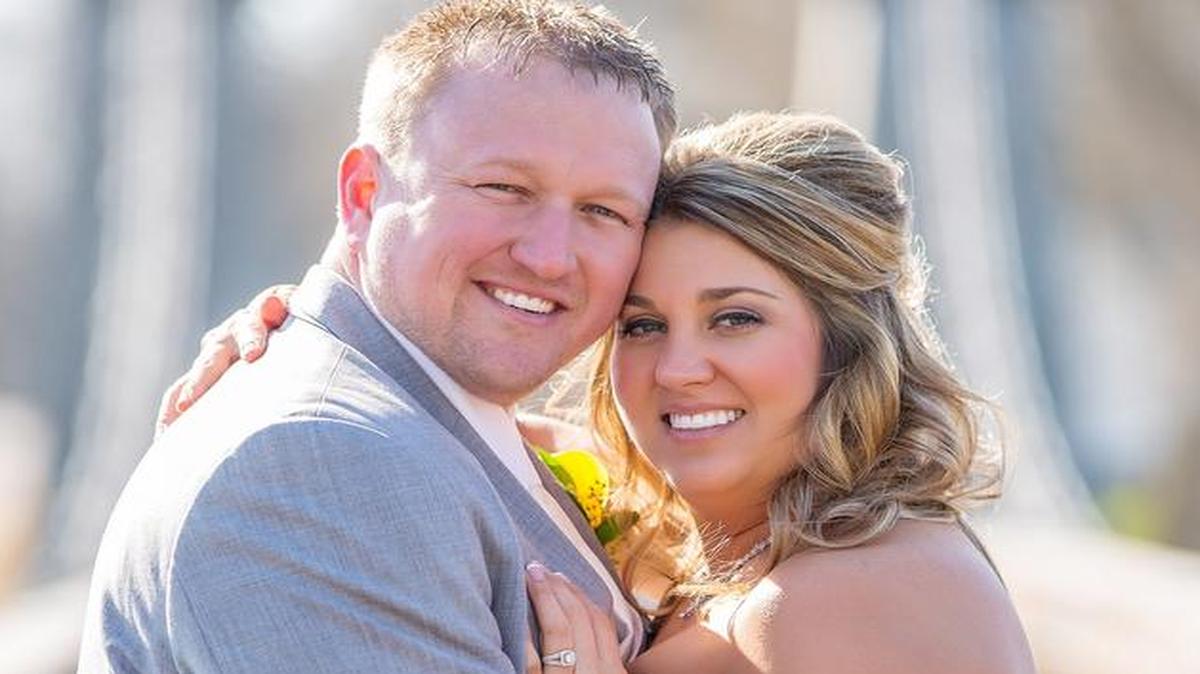 
Courtney Aldridge and Jeremy Hutkowski were united in marriage by Deacon Charlie Litteken on Saturday, March 28, 2015 at St. Teresa Marydale Church in Carlyle.

