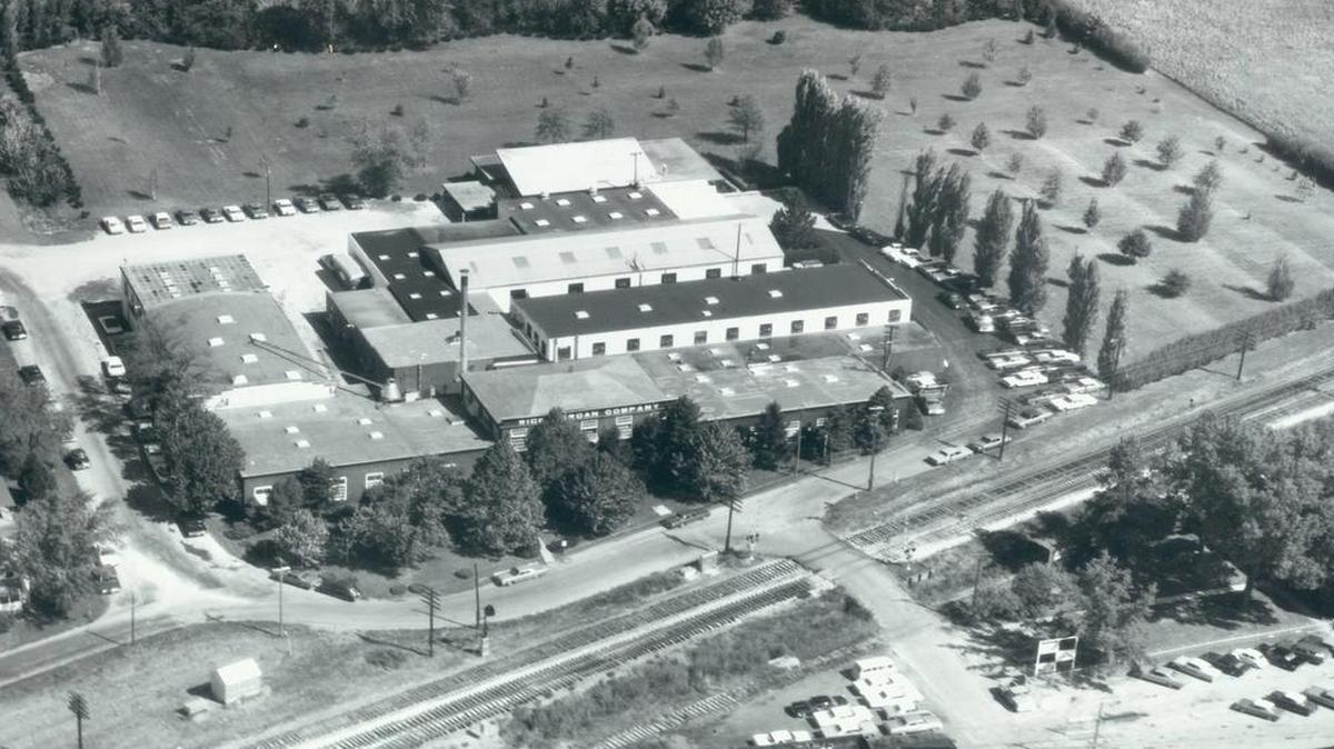 Wicks new office and factory on 5th Street, built in 1910 is the long building in front with sign near the roof reading Wicks Organ Co. The complete Wicks complex is shown in the Sept. 15, 1970 aerial photo taken by McLaughlin Air Service of New York, N.Y.